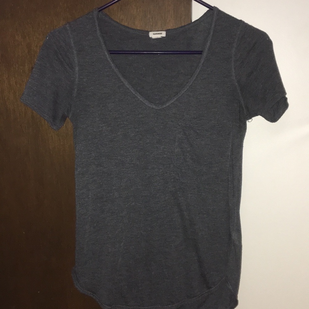 grey top